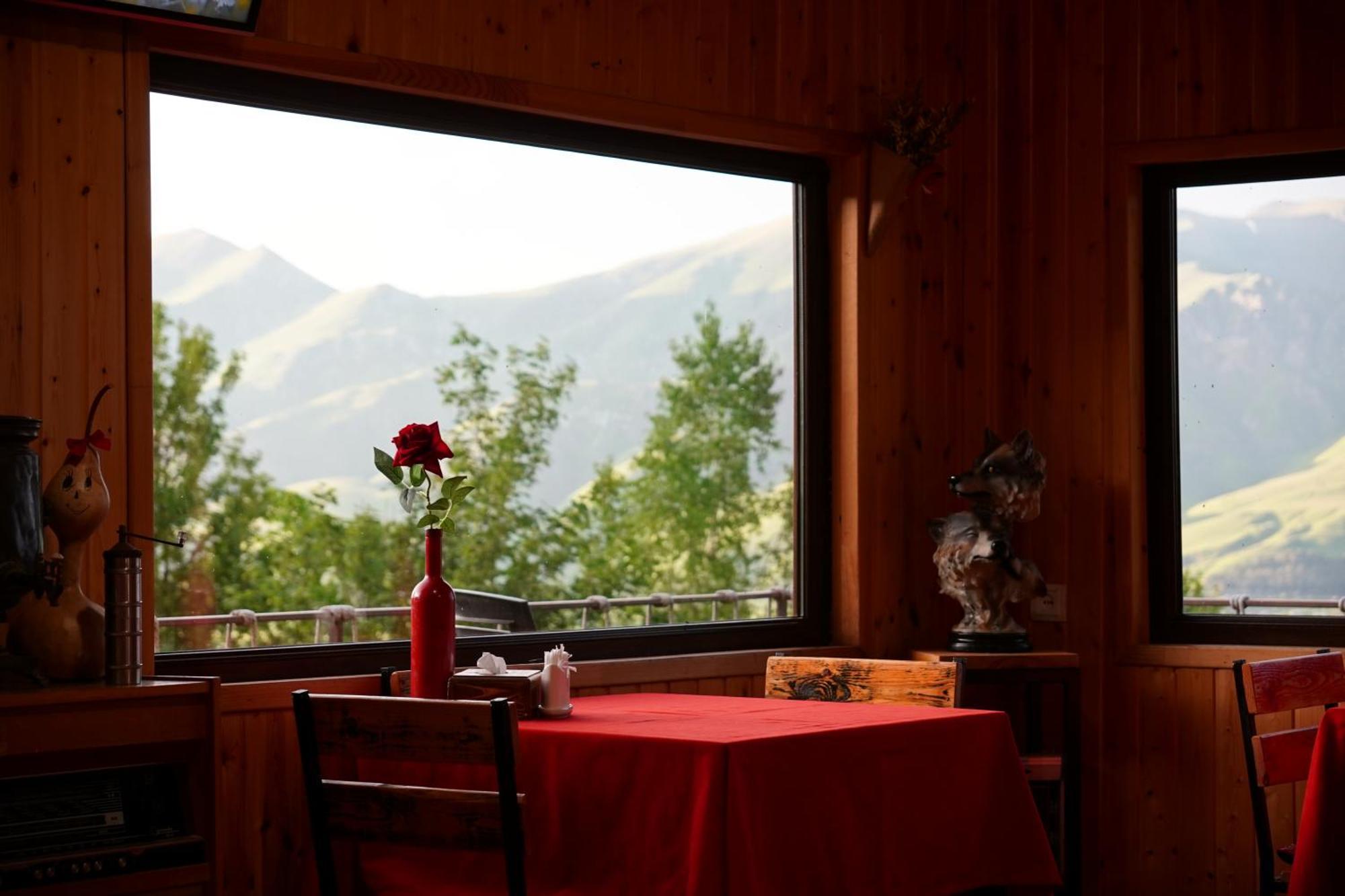 Villa GLAMPING WOLF MOUNt Margahovit Exterior foto
